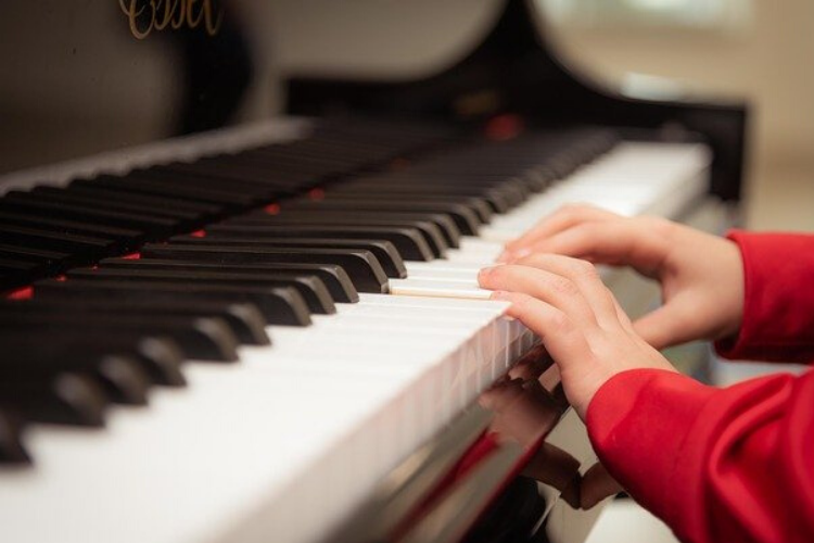 Why After-School Coding Lessons Are Just Like Piano Lessons